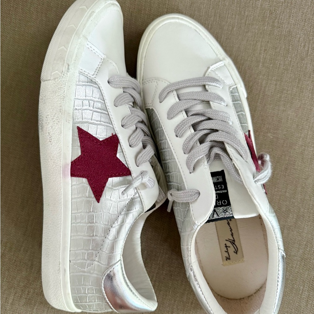 Vintage Havana Dynamic 16 Sneaker Women White And Silver Size 11
